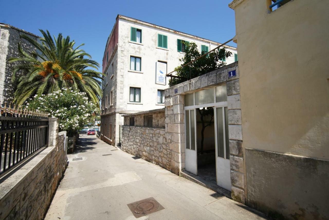 וולה לוקה Guesthouse Franko מראה חיצוני תמונה